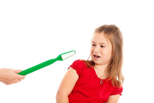 15 Silly Tactics Parents Use To Get Kids To Do Totally Normal Things