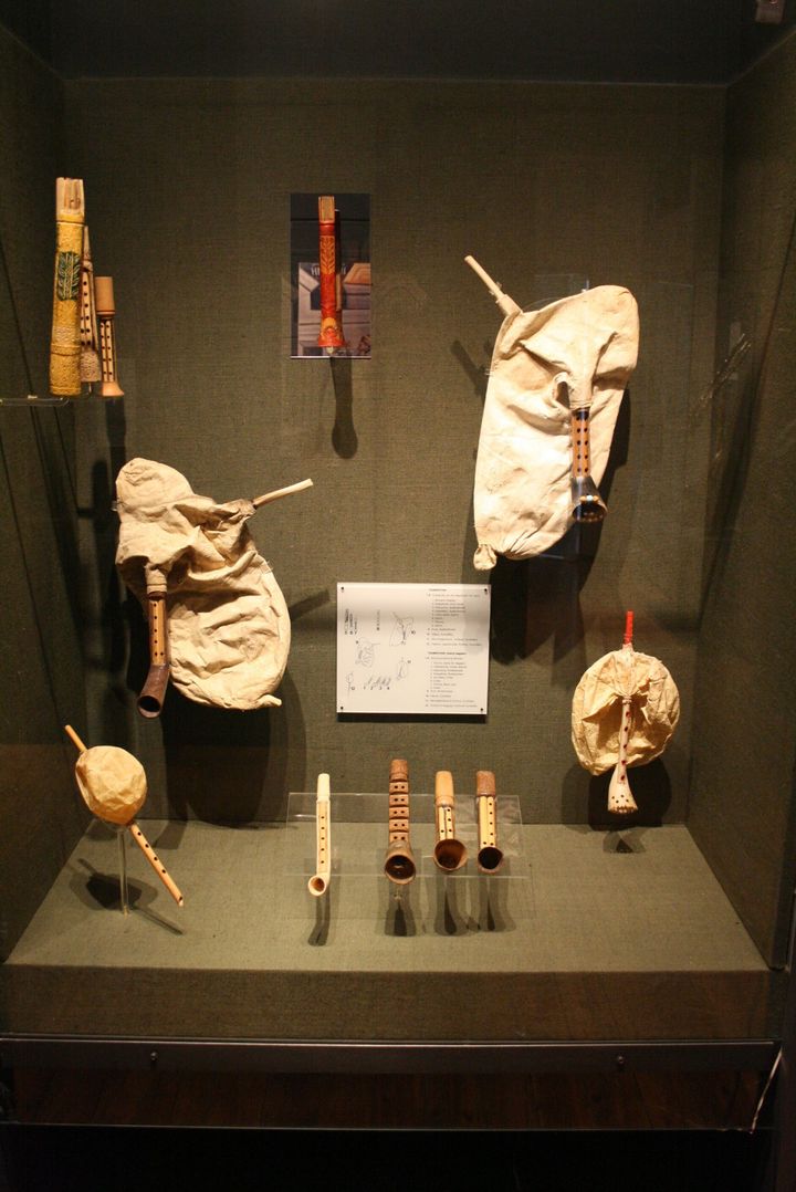 Τσαμπούνες στο Μουσείο Λαϊκών Οργάνων στην Πλάκα