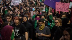Una violación cada cuatro minutos y diez asesinatos por día: por qué las mujeres mexicanas alzan la