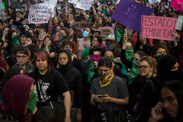 Una violación cada cuatro minutos y diez asesinatos por día: por qué las mujeres mexicanas alzan la