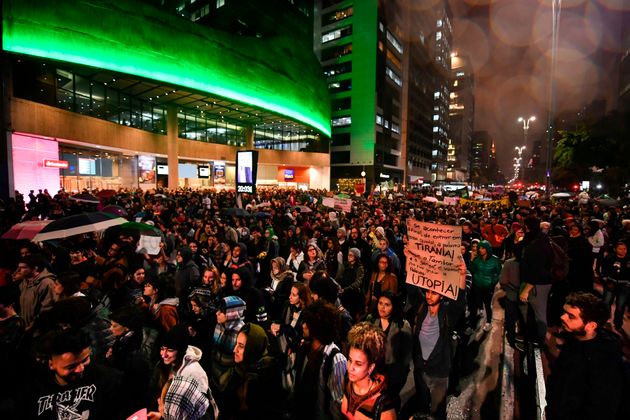 Protesto é realizado na avenida paulista. Bolsonaro fez pronunciamento no momento em que manifestação