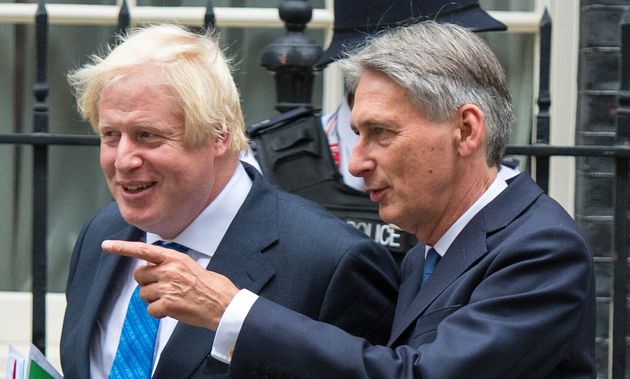 Hammond Tells Johnson To Apologise For Attack On Ex-Ministers Over No-Deal Dossier