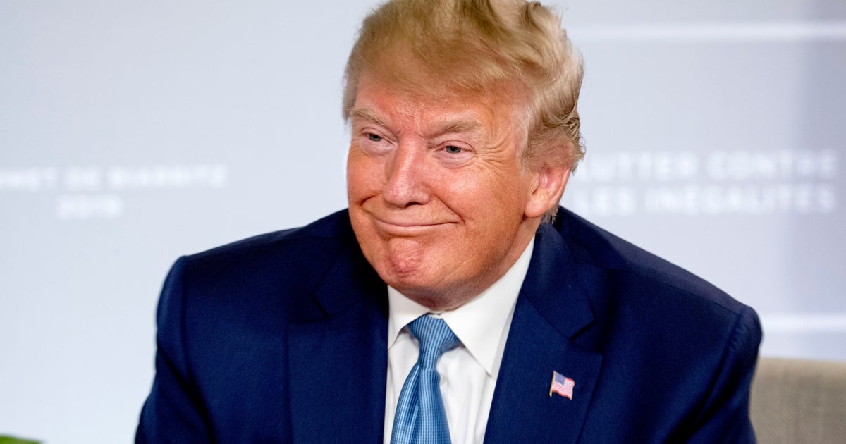 Trump a suggéré d'envoyer des bombes nucléaires sur les ouragans