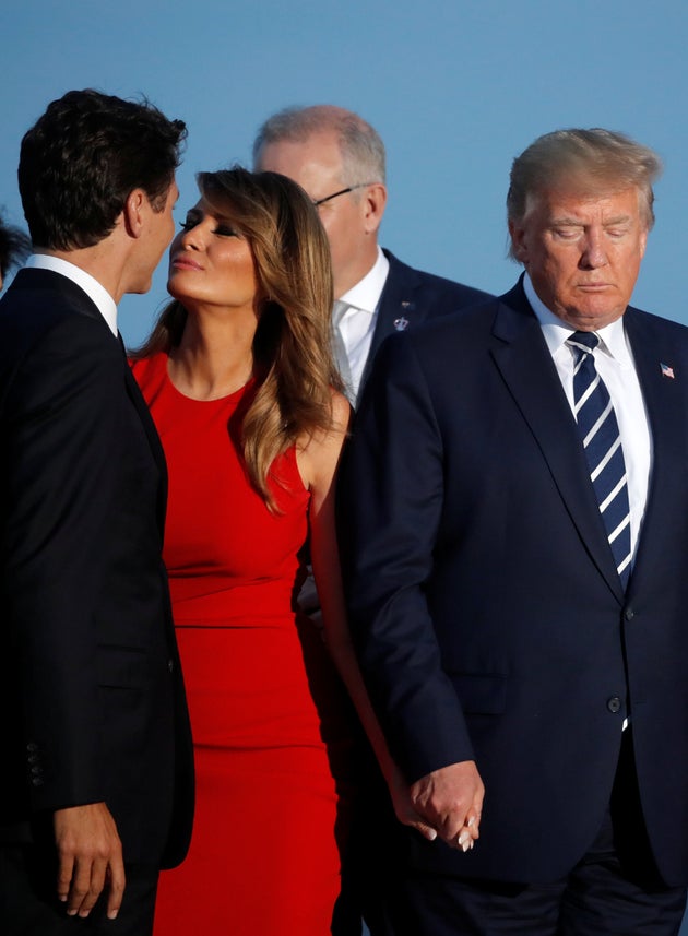 L'espressione di Melania Trump che saluta Justin Trudeau dice