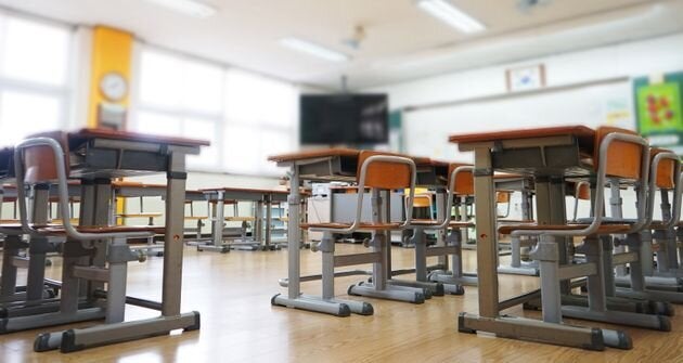 椅子を引くいたずらで 中学生がケガ 傷害事件の疑いもあるとして韓国で警察が捜査 ハフポスト 椅子を引くいたずらで 中学生がケガ 傷害事件の疑いもあるとして韓国で警察が捜査 ハフポスト