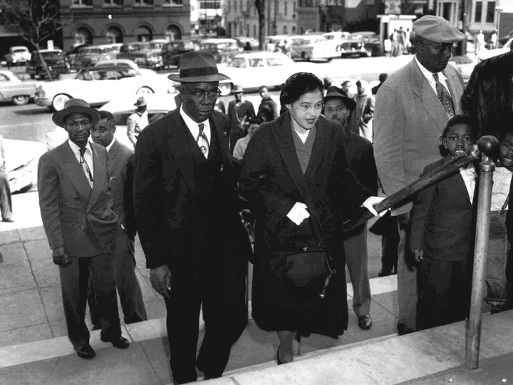 Rosa Parks enters courthouse for Montgomery bus boycott trial, Alabama, B&W photo
