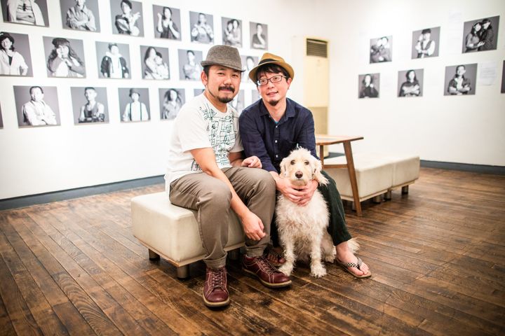 田中昭全さん（左）とパートナーの川田有希さんは、2019年2月に結婚の自由を求めて国を相手取り提訴した同性婚訴訟の原告カップルの一組
