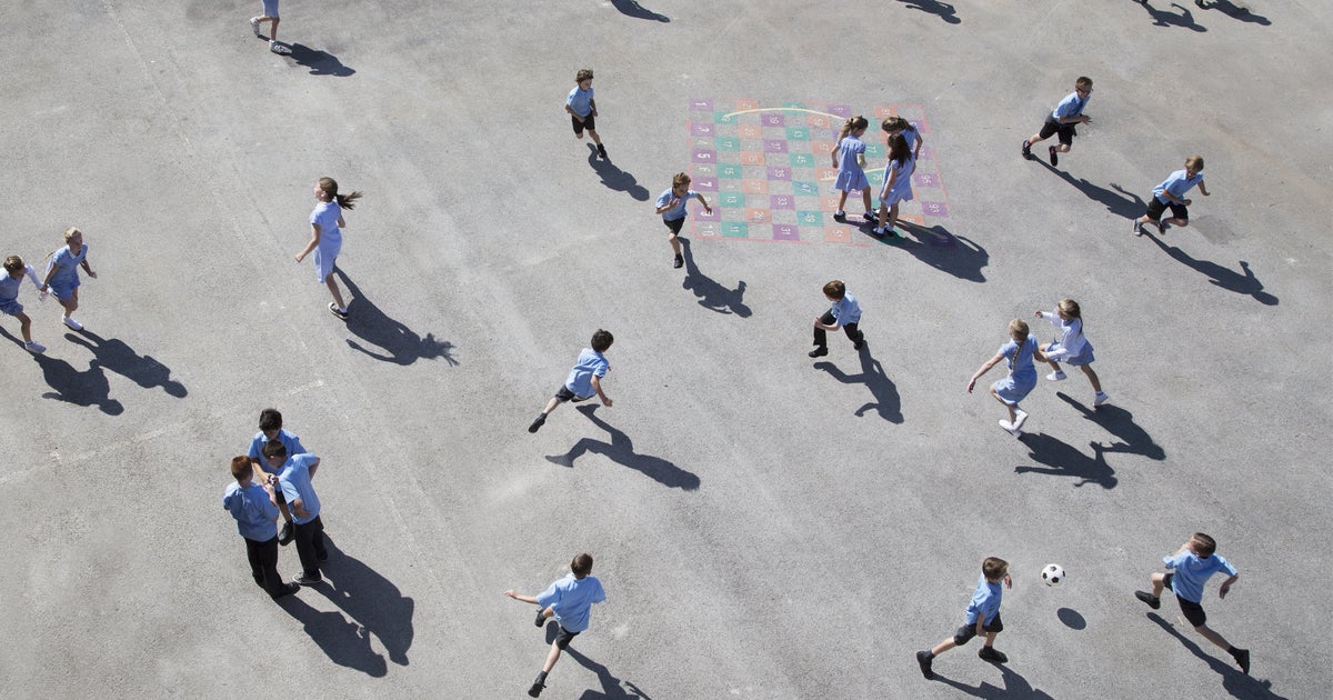 Here's What My 7YearOld Thinks About Parents Being 'Banned' From The School Playground