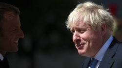 La decisión de Johnson provoca las primeras renuncias en el Gobierno y el Partido