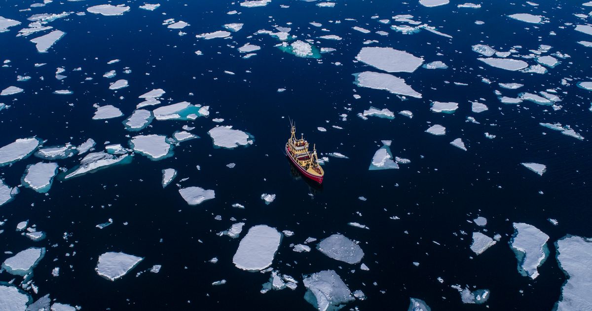 Северный Ледовитый океан вид сверху