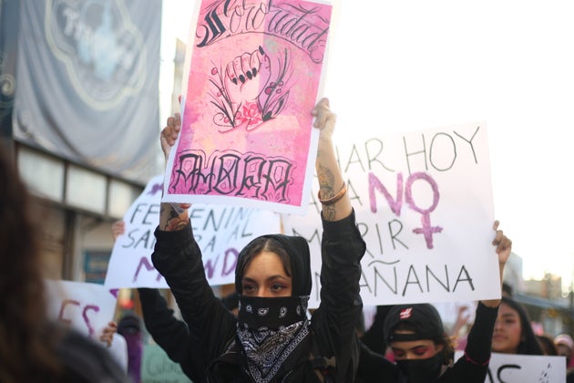 Una violación cada cuatro minutos y diez asesinatos por día: por qué las mujeres mexicanas alzan la