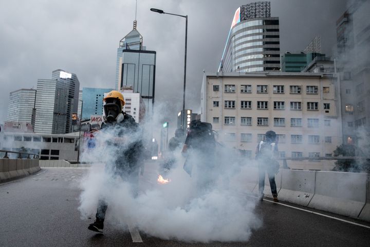 Συγκρούσεις αστυνομίας-διαδηλωτών στο Χονγκ Κόνγκ.