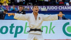 Un judoka iranien accuse son pays de l’avoir forcé à perdre pour éviter un combat avec