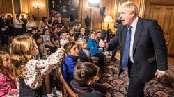 Johnson amenaza con echar a sus diputados que se