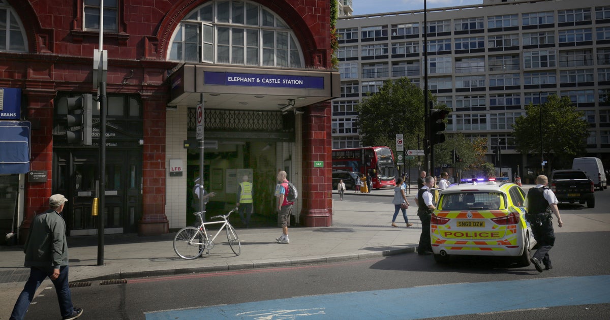 pic Elephant And Castle Station man stabbed to death in fight outside