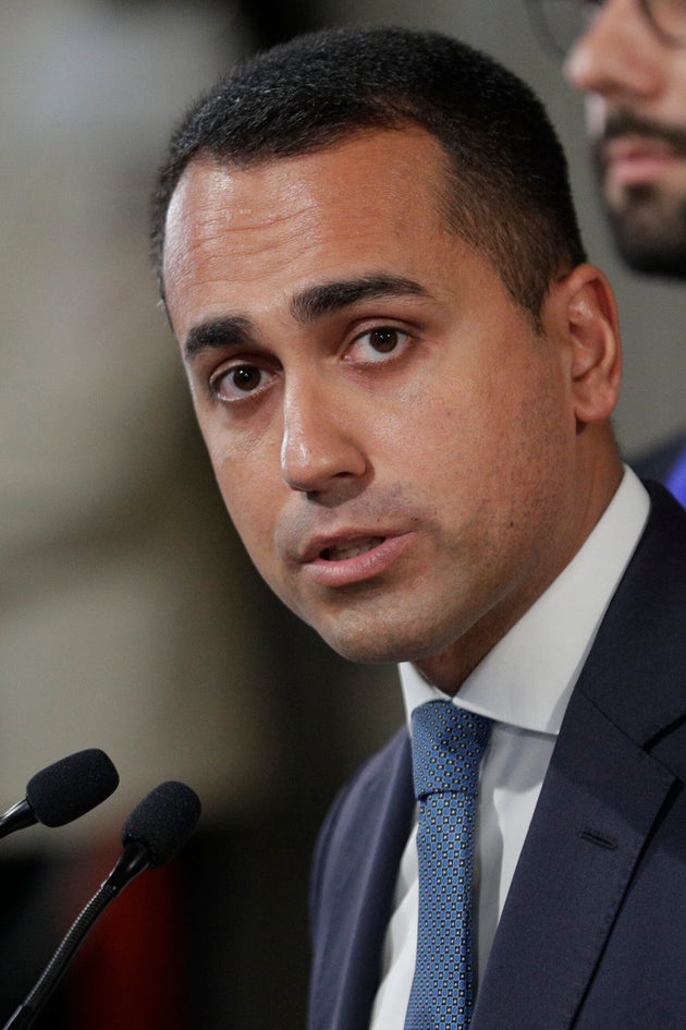 Luigi Di Maio è Laureato O No