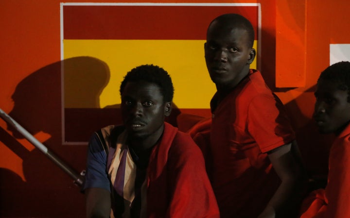 Un grupo de migrantes, a su llegada a Málaga, el lunes 2 de septiembre, treas ser rescatados por Salvamento.