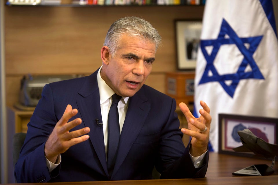 O Γιαΐρ Λαπίντ, επικεφαλής του Yesh Atid» (μτφ. «Υπάρχει Μέλλον») (AP Photo/Sebastian Scheiner)