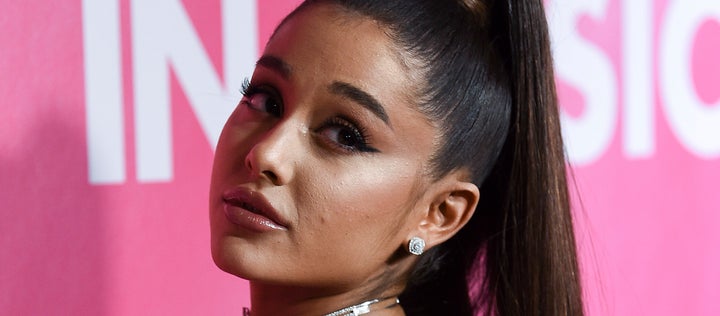 Ariana Grande poursuit Forever 21 pour avoir copié son style dans sa dernière campagne avec Riley Rose.