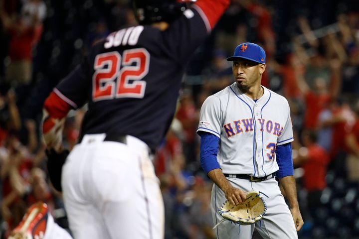 New York Mets relief pitcher Edwin Diaz made walk-off losers of the Mets after Kurt Suzuki's three-run home run.