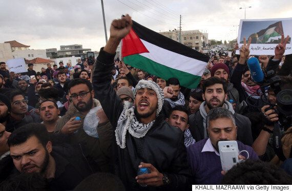 트럼프 '예루살렘 수도 인정'에 항의하는 시위가 빠르게 번지고