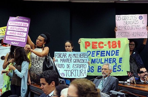 Relator do texto em 2017, o então deputado Tadeu Mudalen (DEM-SP) acrescentou trecho na PEC 181...