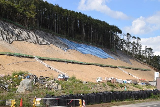 北海道胆振東部地震 1年後の町を歩いた 自然の営みを 時間の積み重ねを受け入れるしかない ハフポスト