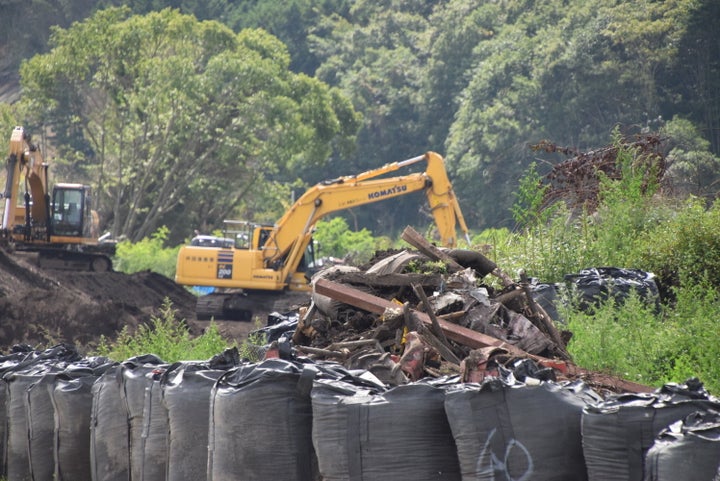 治山工事が進められている厚真町の吉野地区＝2019年9月1日