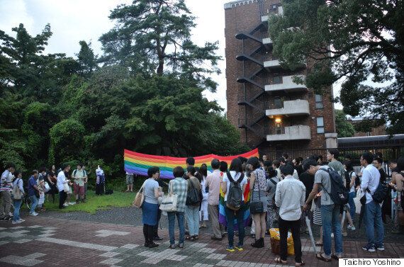 1년 전, 도쿄에서 동급생의 아웃팅으로 자살한 게이가
