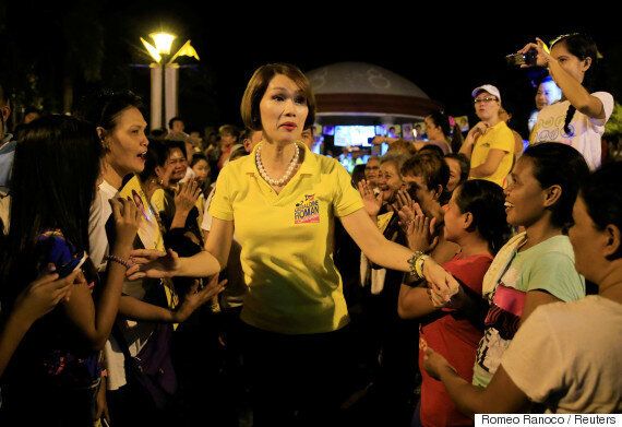 필리핀에서 첫 트랜스젠더 국회의원이