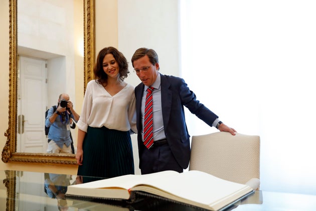 Isabel Díaz Ayuso y José Luis Martínez