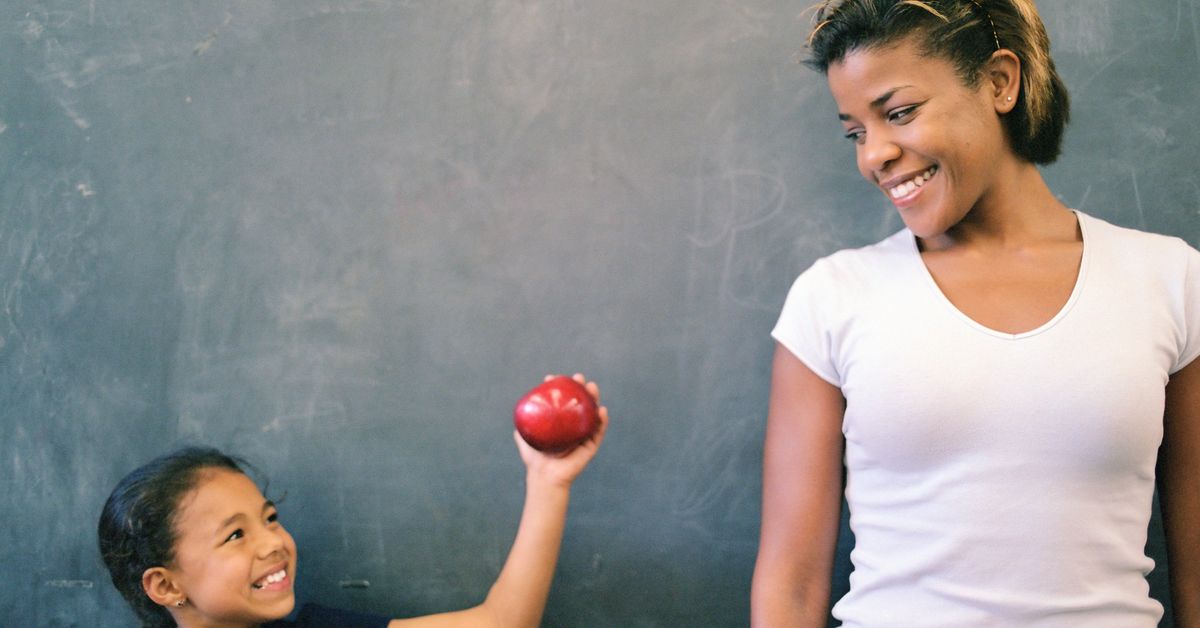 why-do-teachers-get-apples-a-back-to-school-tradition-explained