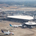 成田空港が「陸の孤島」に。台風15号の影響で、鉄道も高速バスも運休