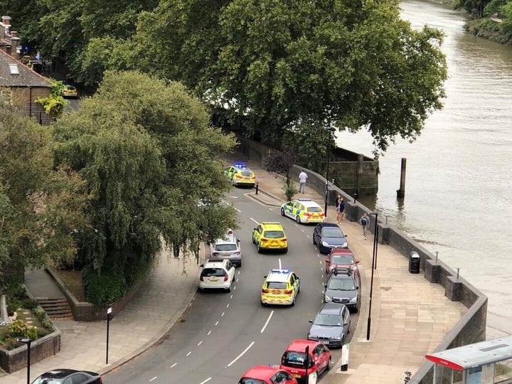 Emergency services near Kew Bridge 