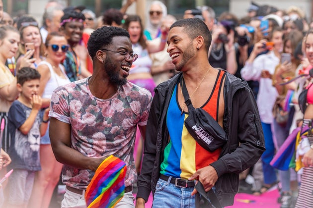 These Candid Photos Offer A Glimpse Of British Millennials Living Their Best Life