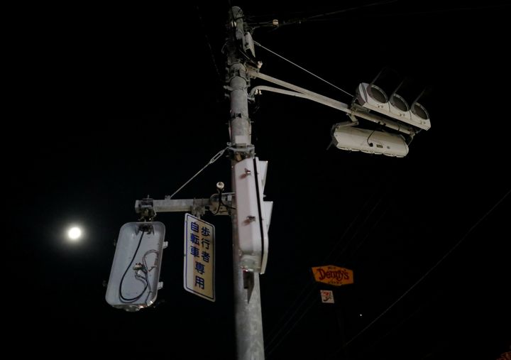 Not working traffic signals are seen in a blackout caused by Typhoon Faxai in Kisarazu, Chiba prefecture, Japan September 9, 2019. REUTERS/Issei Kato
