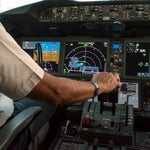 Η Emirates ψάχνει για πιλότους στην Αθήνα - Τι πρέπει να κάνετε και τι παροχές