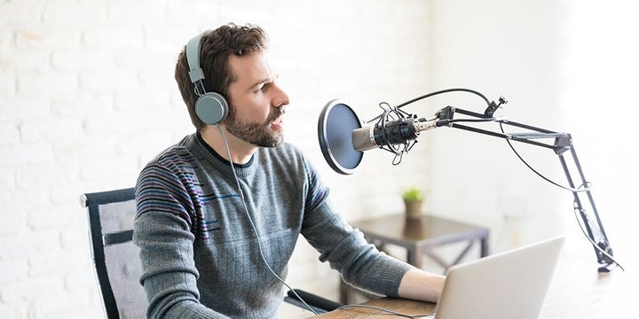 A five-hour course in podcasting can teach you some basics about the medium. 