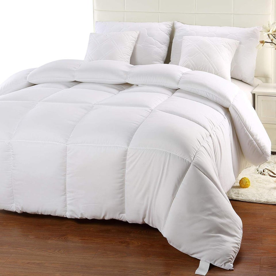 Dropship Lightweight Down Comforter King Size Summer Cooling Down Blanket  All Season Duvet Insert White Fluffy Comforter 100% Cotton Cover With 8  Corner Tabs to Sell Online at a Lower Price