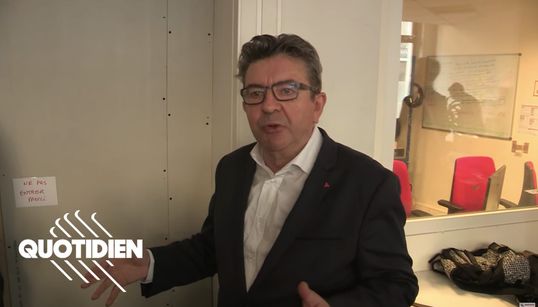 Mélenchon salue la diffusion des images de “Quotidien” qui “montrent sous un autre jour la perquisition” de