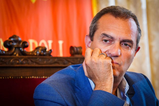 Risultati immagini per LUIGI DE MAGISTRIS