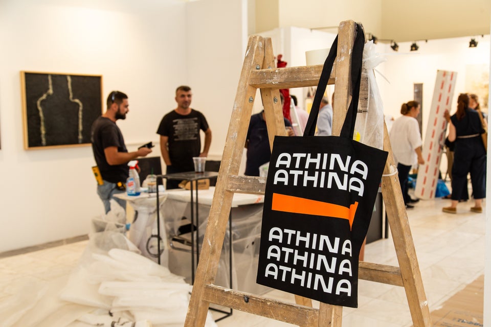 Από το στήσιμο της έκθεσης