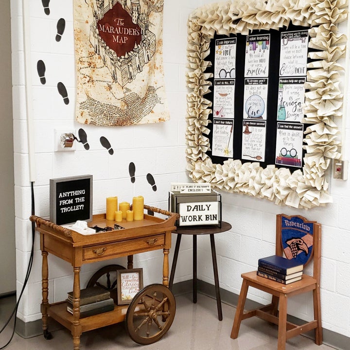 This Teacher S Harry Potter Inspired Classroom Is Pure Magic Huffpost Life