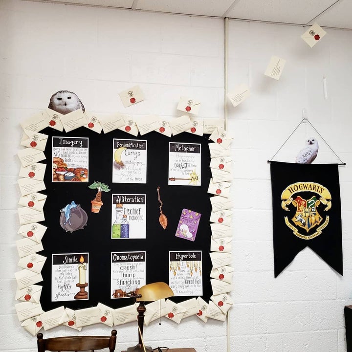 Teacher creates magical 'Harry Potter'-themed classroom to spellbind his  students - ABC News