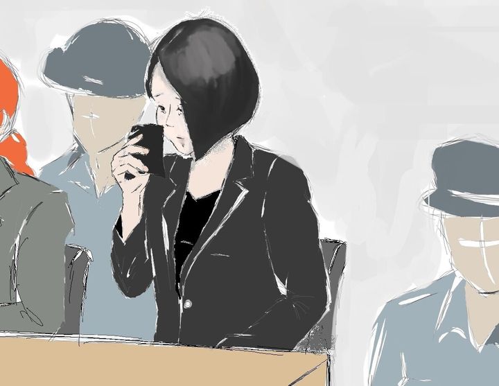 法廷では優里被告が黒いハンカチで涙をぬぐう場面も多かった＝2019年9月3日、東京地裁