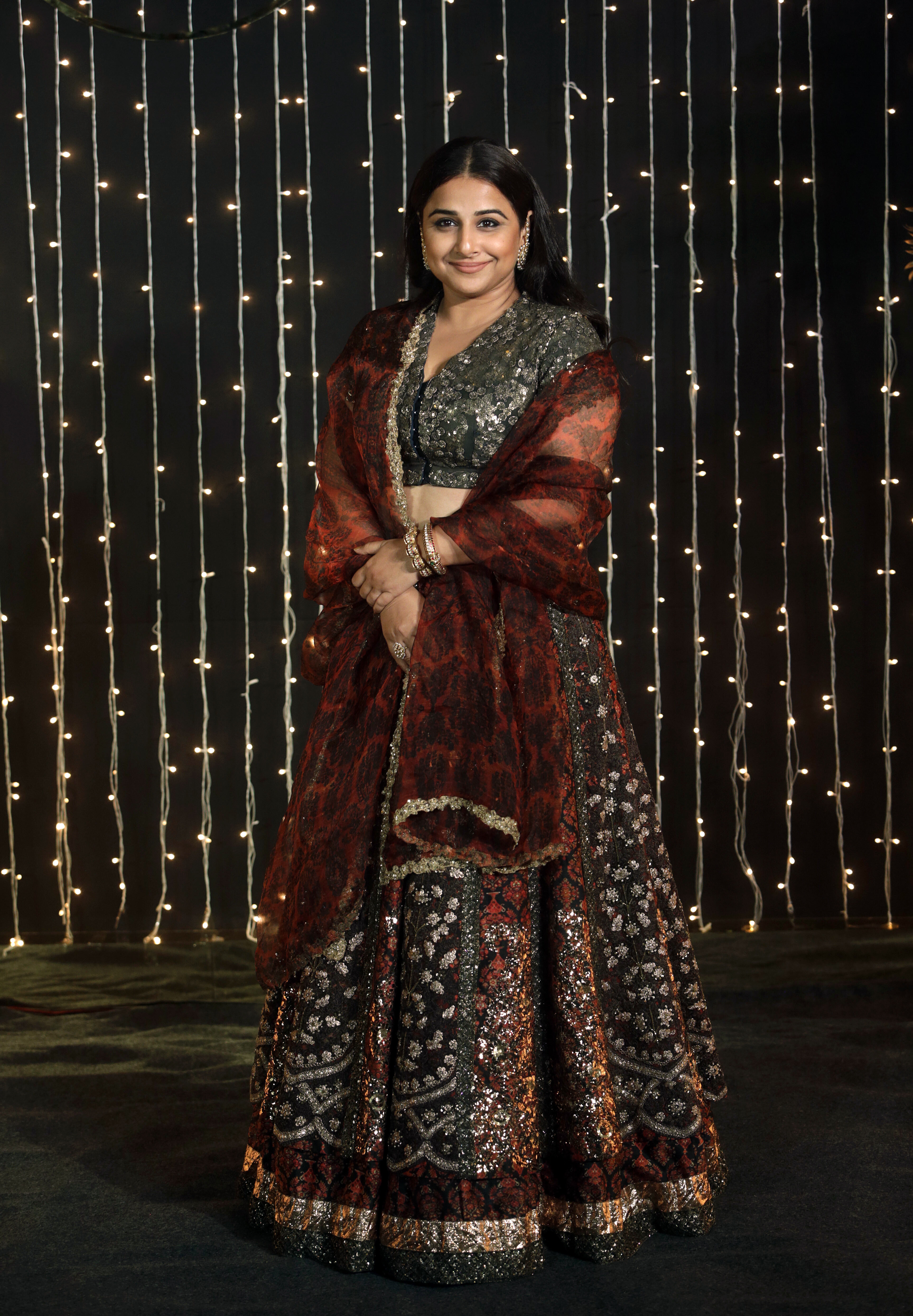Vidya Balan got a bo*ld photoshoot done without clothes, you will be left  sweating after seeing the pictures - informalnewz