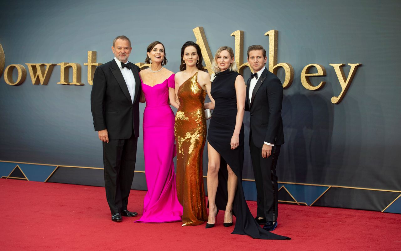 Laura and her on-screen family at the Downton world premiere