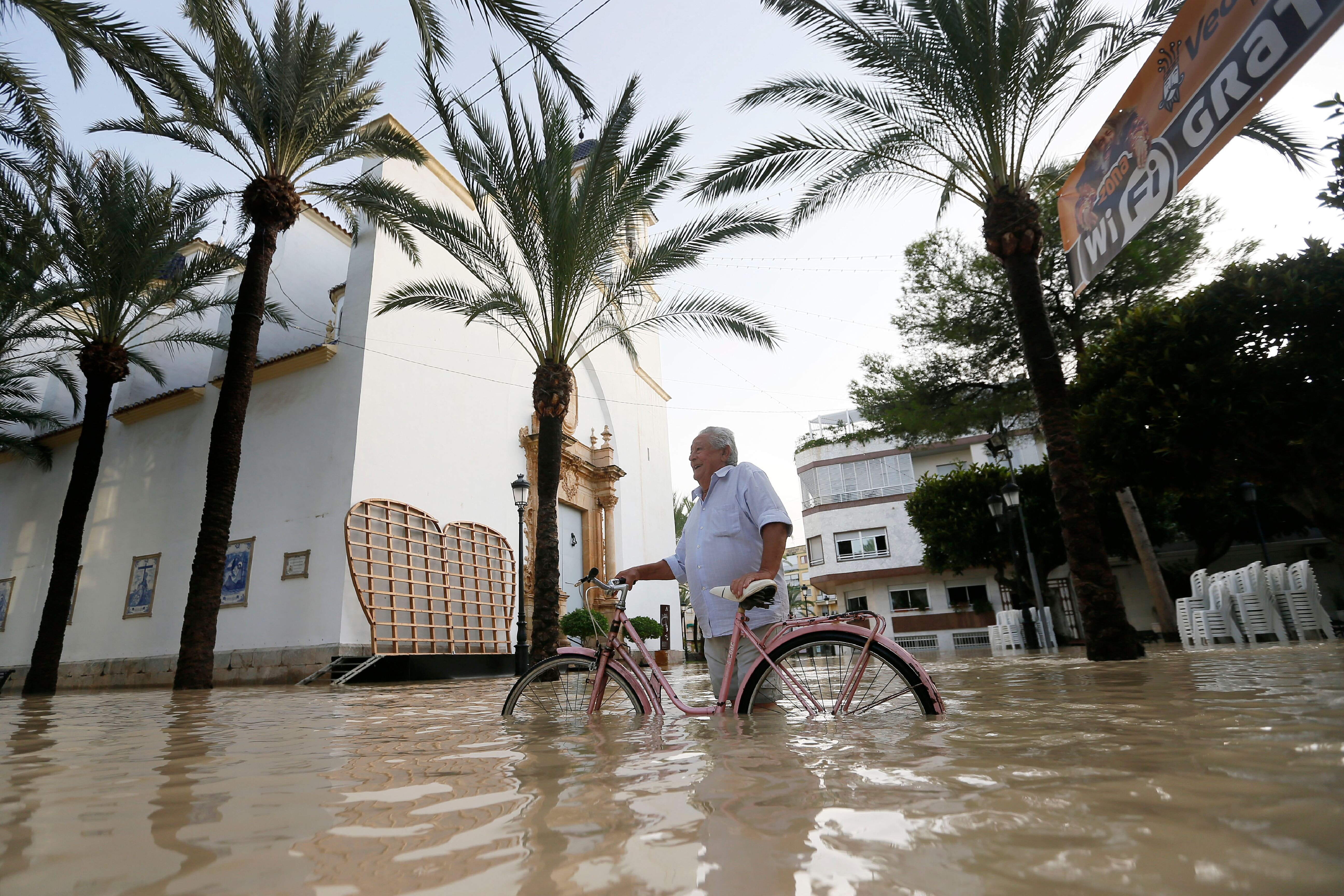 Death Toll In Record-Breaking Spanish Floods Rises To Six | HuffPost UK