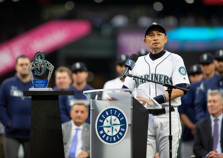 イチロー 流暢な英語で5分間のスピーチ 全選手に覚えてほしい と語った野球の極意とは 動画 全文 ハフポスト News イチロー 流暢な英語で5分間のスピーチ 全選手に覚えてほしい と語った野球の極意とは 動画 全文 ハフポスト News