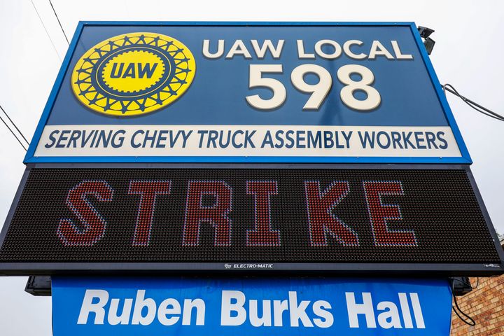 FLINT, MI - SEPTEMBER 16: A sign in front of United Auto Workers Local 598 after the UAW declared a national strike against GM at midnight on September 16, 2019 in Flint, Michigan. Nearly 50,000 members of the United Auto Workers went on strike after their contract expired and the two parties could not come to an agreement. (Photo by Bill Pugliano/Getty Images)